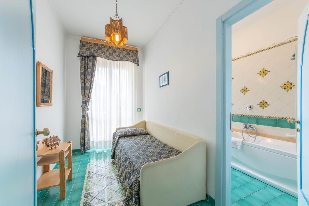 Riviera B&B Rooms Maiori Eksteriør billede