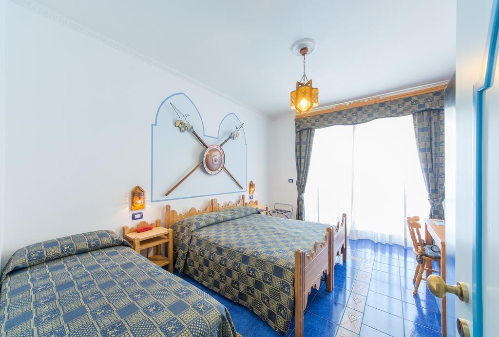 Riviera B&B Rooms Maiori Værelse billede