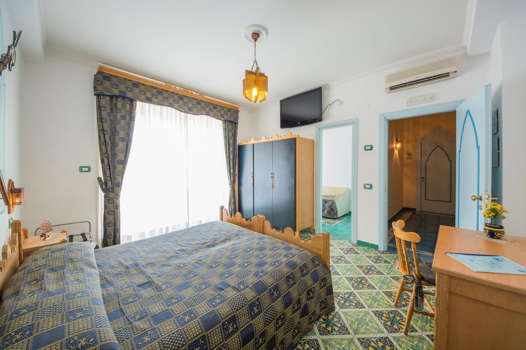 Riviera B&B Rooms Maiori Eksteriør billede