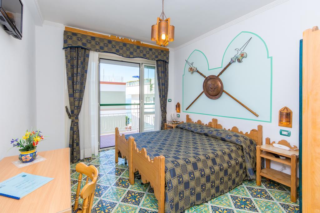 Riviera B&B Rooms Maiori Eksteriør billede